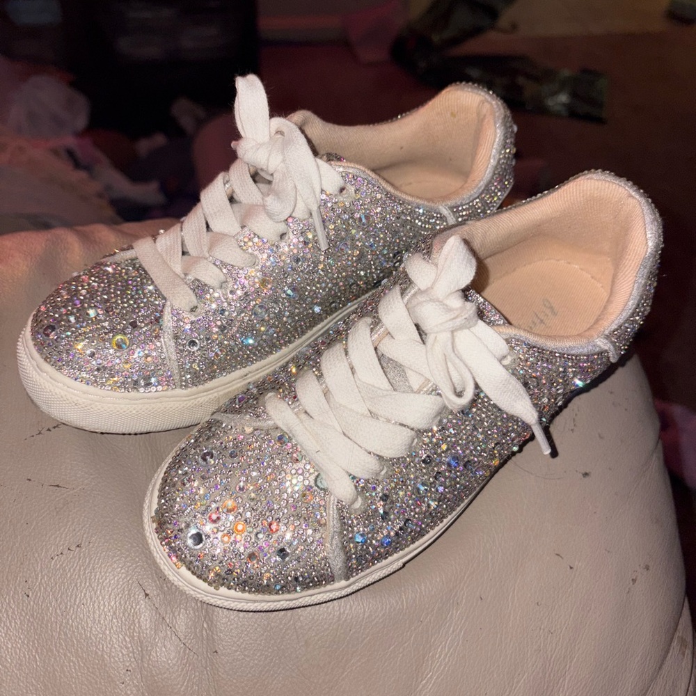 Betsey Johnson Glittering Silver Kids Sneakers with White Laces - Picture 3 of 7